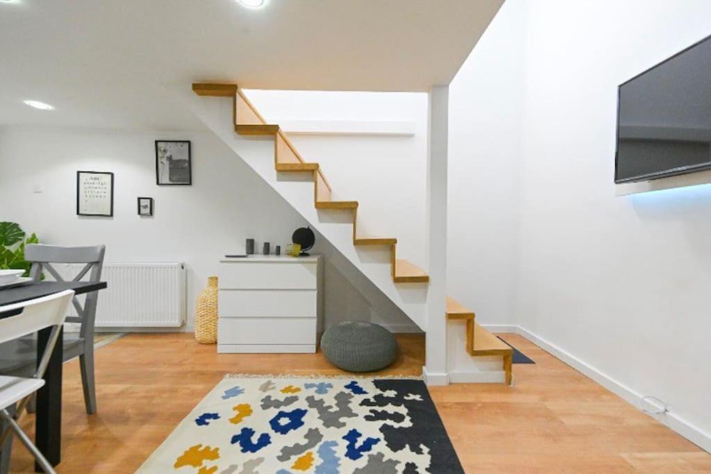 2 Bedroom Flat In Damjanich Str., Hirsch Βουδαπέστη Εξωτερικό φωτογραφία