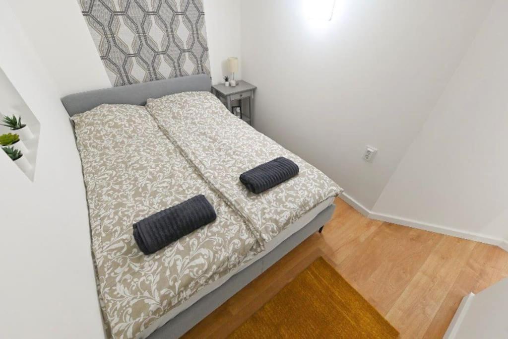 2 Bedroom Flat In Damjanich Str., Hirsch Βουδαπέστη Εξωτερικό φωτογραφία
